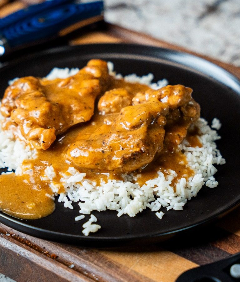 Smothered Chicken and Gravy: A Southern Comfort Classic