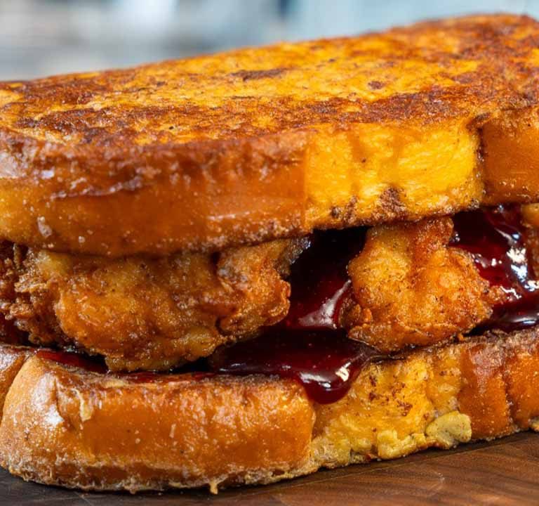 French Toast Fried Chicken Sandwich: The Ultimate Comfort Food Mashup!