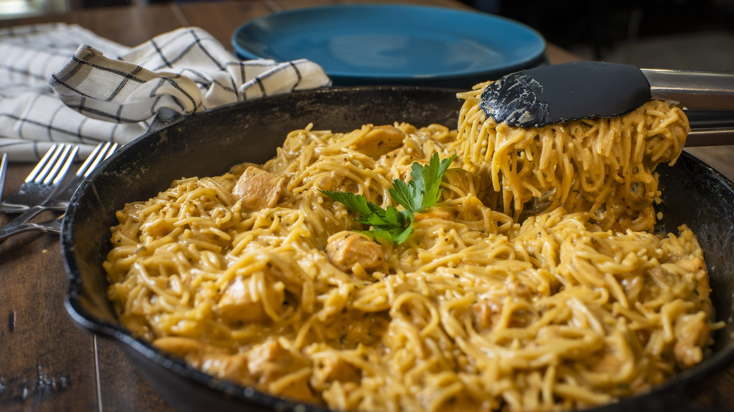 Creamy Chicken Spaghetti Recipe: A Comforting Classic