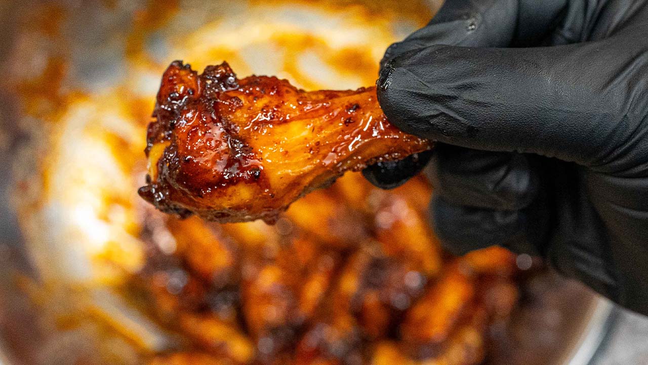 Crispy Air Fryer Honey Sriracha Wings